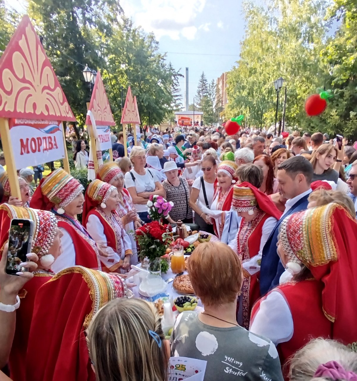 Гастрономическое шоу и «Закусочная аллея»